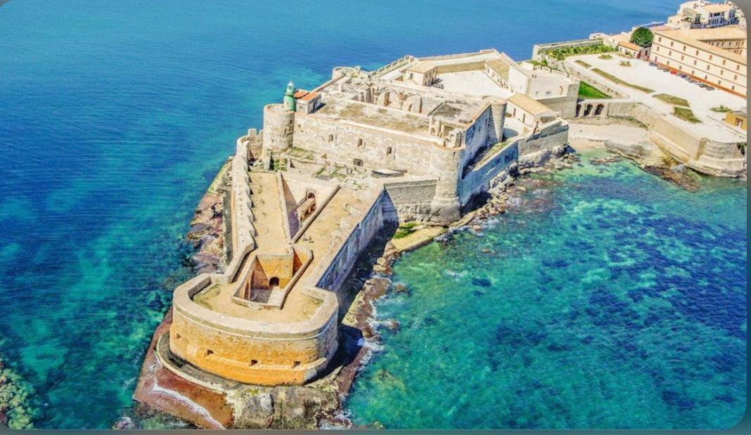 Вілла La Casa Di Tina Canicattini Bagni Екстер'єр фото